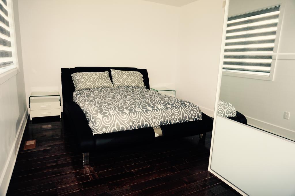2-bedroom Townhome Saint-Martin West Laval Apt D Екстериор снимка